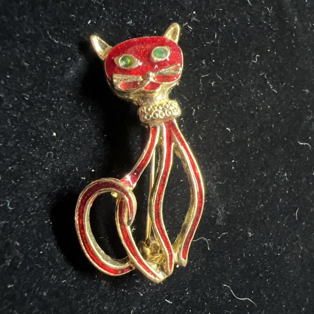 Vintage Red Enamel Green Rhinestone Gold Tone Kitty Cat Brooch Pin J38
